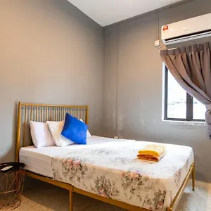 2* Maison d'hôtes Mac 94